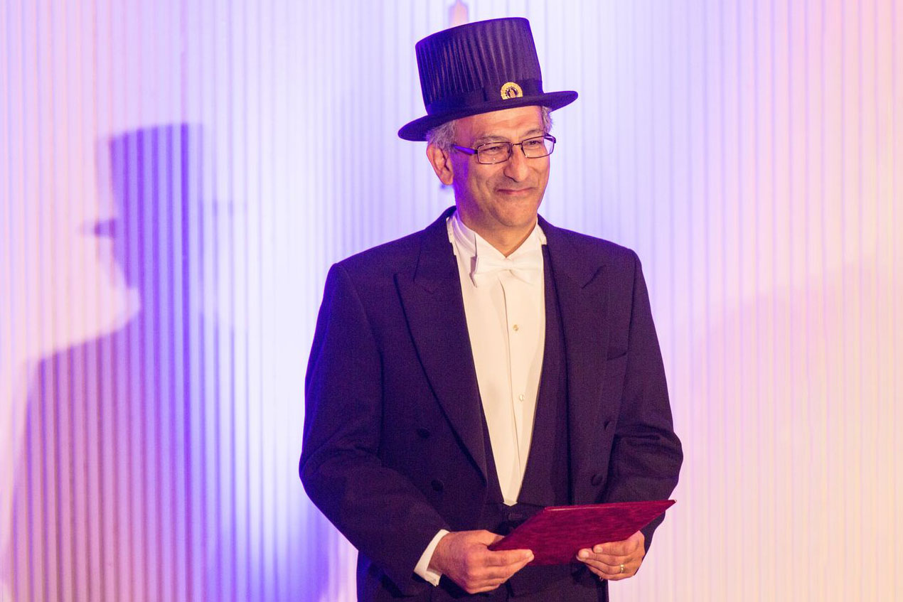 Nader Engheta receiving the honorary doctoral degree from the Aalto University, 2016