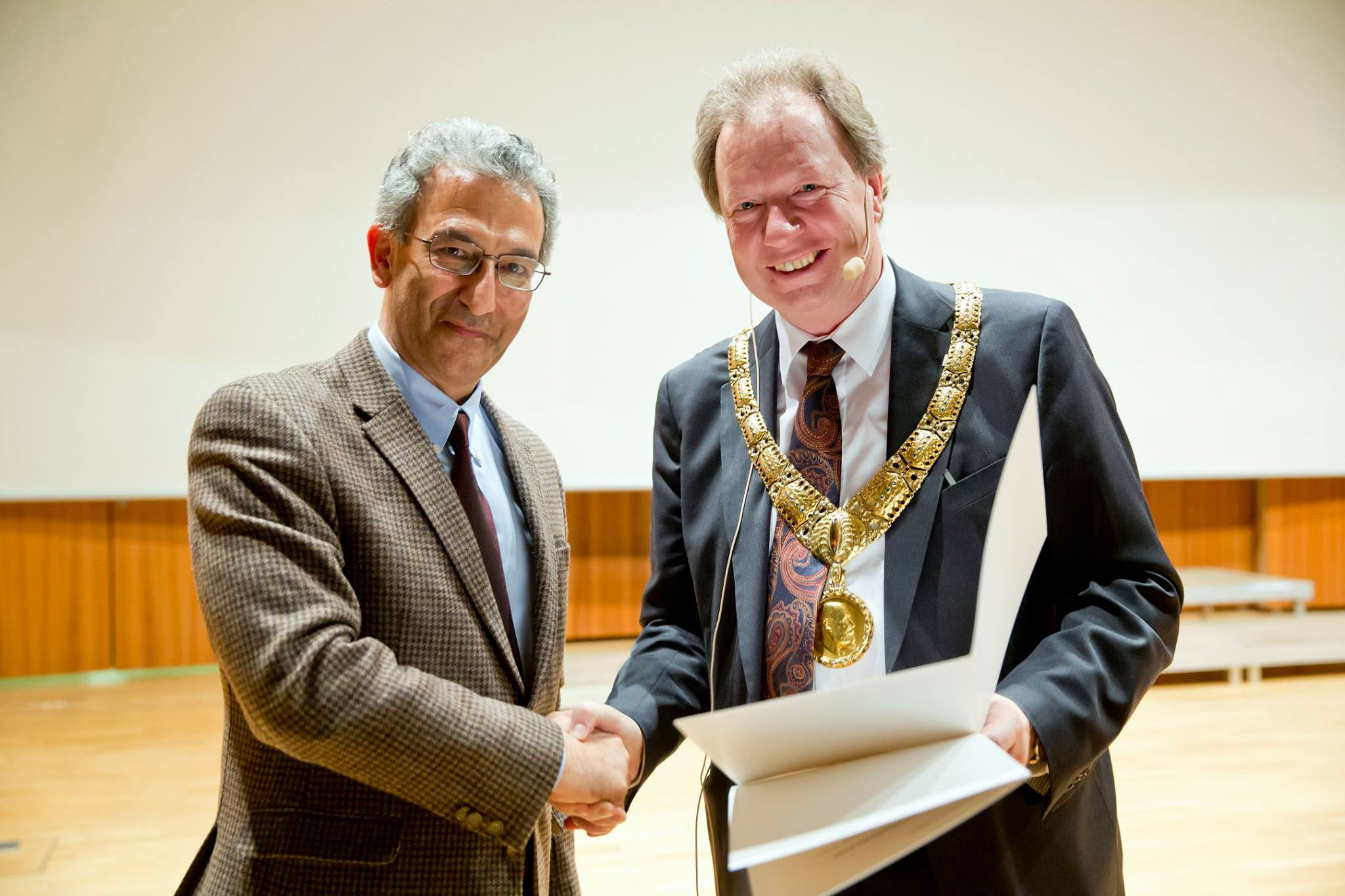 Nader Engheta receiving the honorary doctoral degree (Dr. rer. nat. h.c.) from the University of Stuttgart